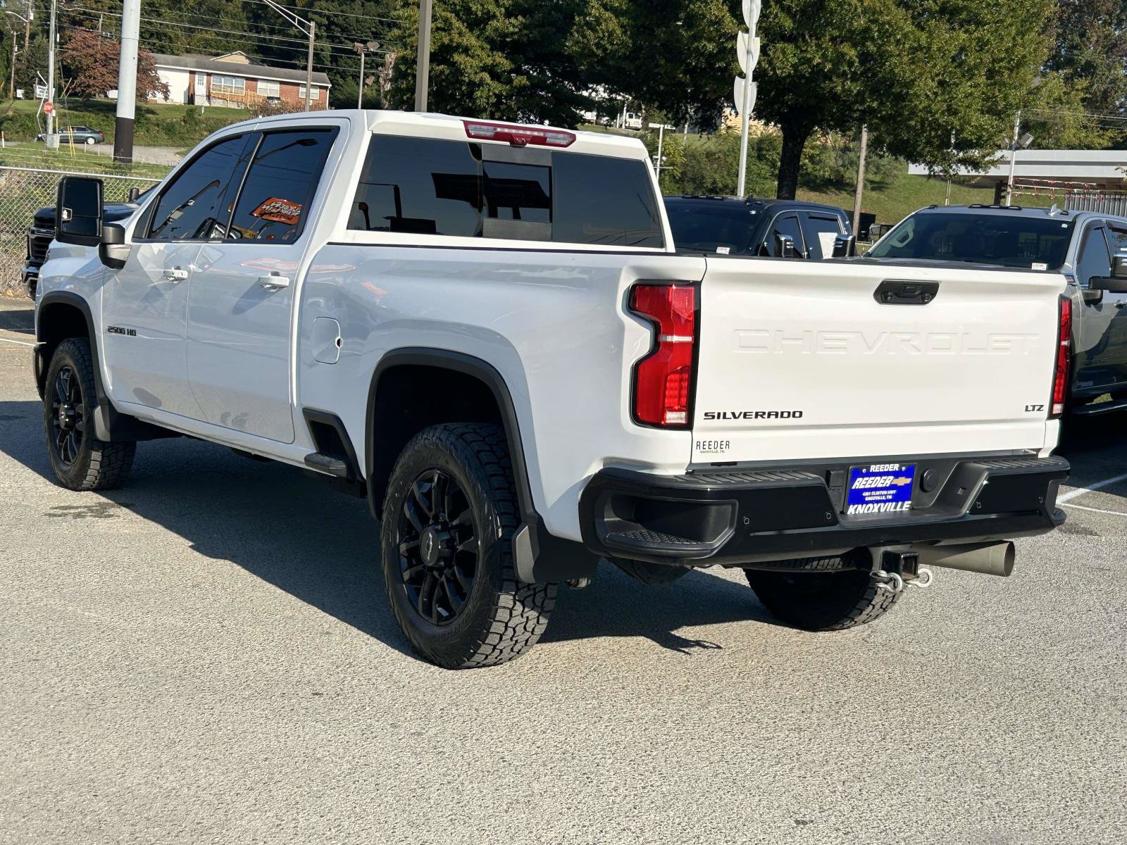 Used 2025 Chevrolet Silverado 2500 LTZ w/ LTZ Plus Package AWD/4WD image 5