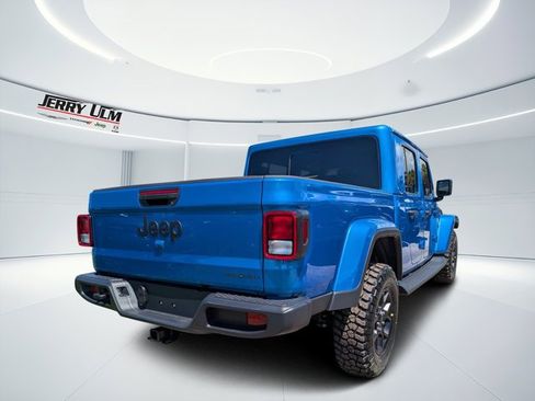 New 2025 Jeep Gladiator Sport image 3