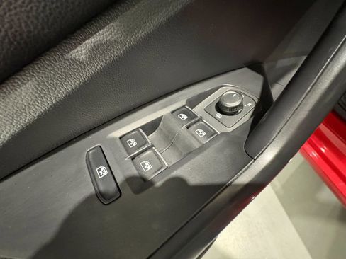 Used 2023 Volkswagen Jetta SE image 34