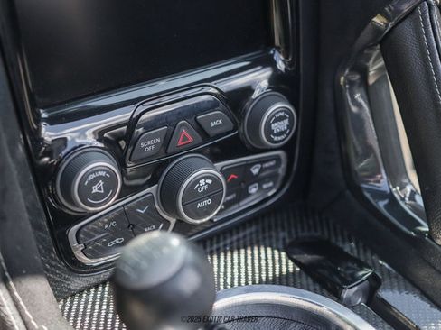 Used 2014 SRT Viper GTS w/ GTS Laguna Interior Package image 58