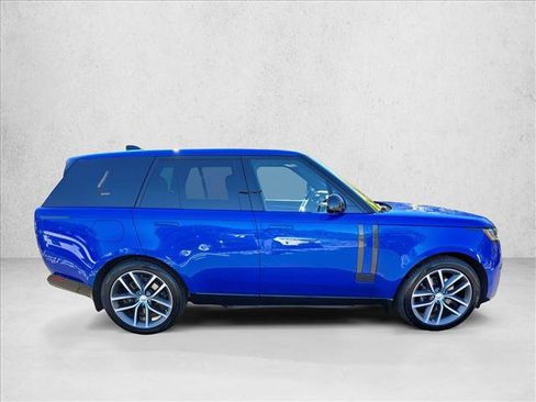 New 2025 Land Rover Range Rover SE image 4