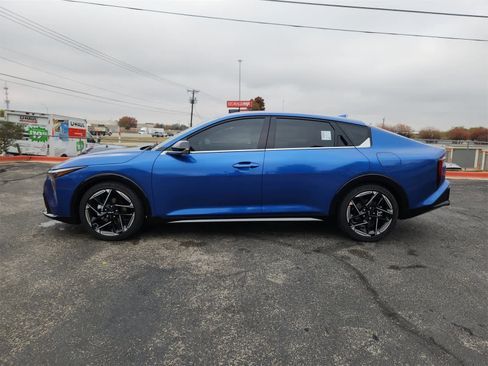 New 2025 Kia K4 GT-Line image 4