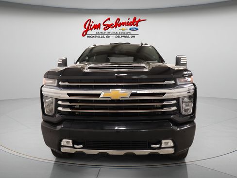 Used 2023 Chevrolet Silverado 2500 High Country w/ Z71 Off-Road Package AWD/4WD image 3
