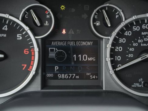 Used 2016 Toyota Tundra SR5 w/ SR5 Upgrade Package image 36