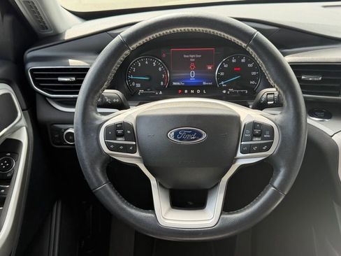 Used 2022 Ford Explorer XLT w/ Equipment Group 202A image 42