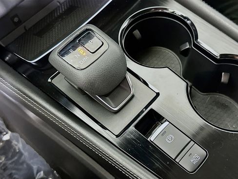 Used 2022 Nissan Rogue Platinum w/ Head-Up Display Package image 34