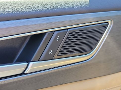 New 2026 Volkswagen Atlas Cross Sport SE image 14