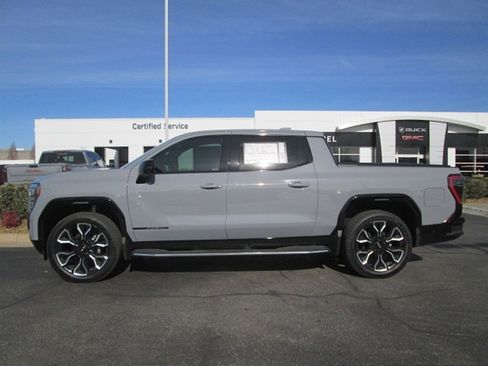 New 2024 GMC Sierra EV Denali image 3