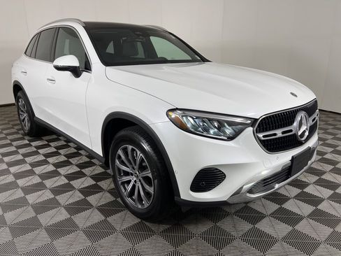 Certified 2025 Mercedes-Benz GLC 300 4MATIC image 19