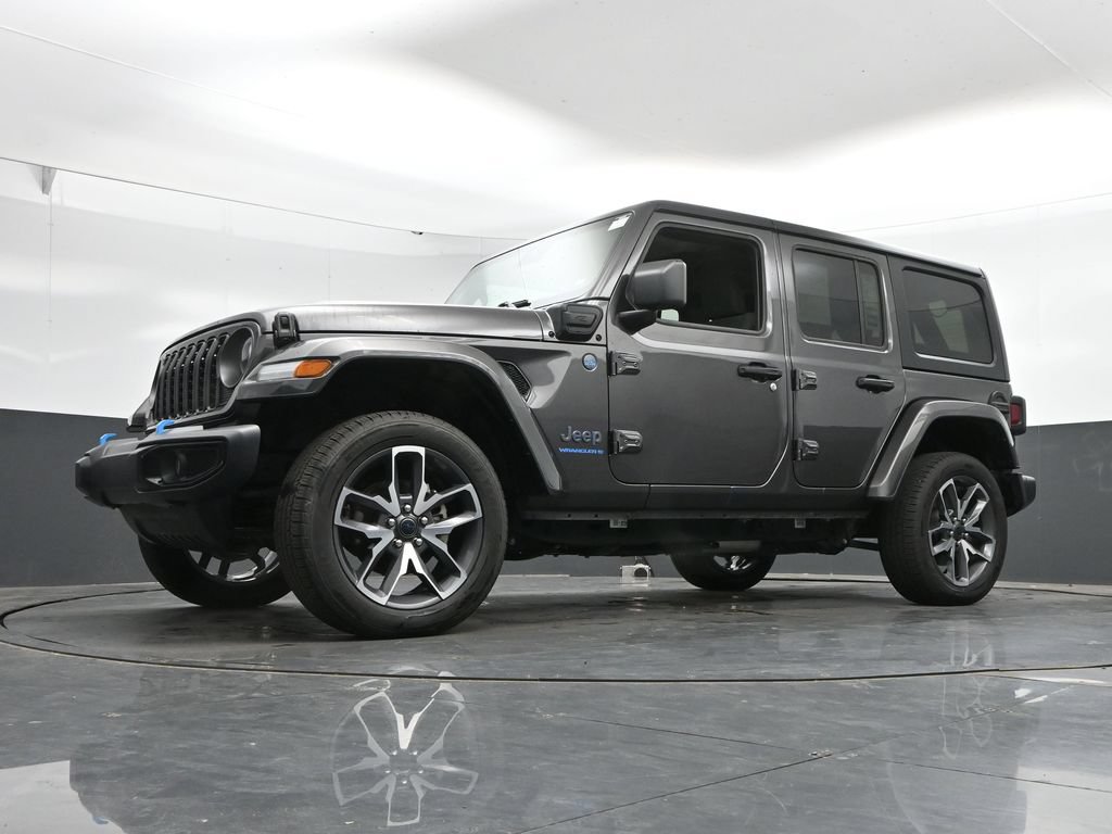 Used 2024 Jeep Wrangler Unlimited AWD/4WD image 44