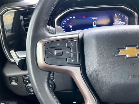 Certified 2022 Chevrolet Silverado 1500 High Country w/ High Country Premium Package AWD/4WD image 24