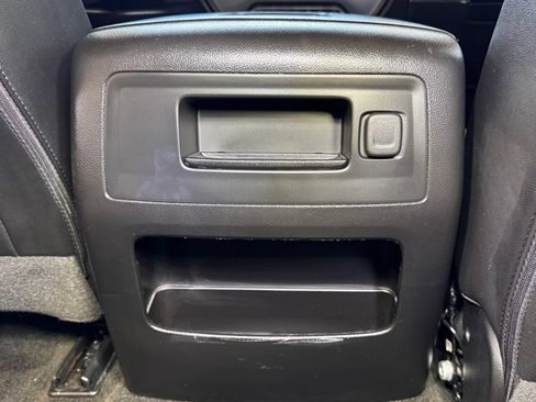 Used 2018 GMC Sierra 1500 SLT AWD/4WD image 44