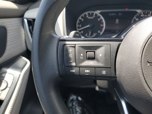 Certified 2023 Nissan Rogue SV image 18