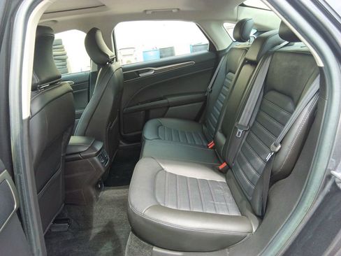 Used 2016 Ford Fusion SE w/ Equipment Group 202A FWD image 24