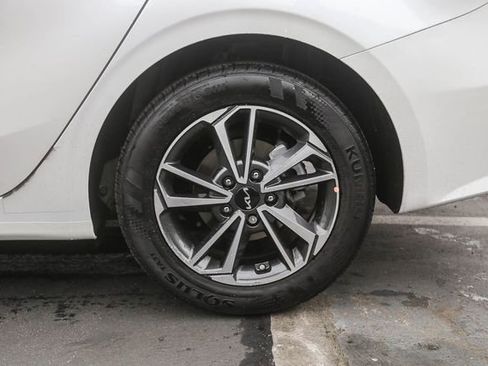 Certified 2023 Kia Forte LXS image 12