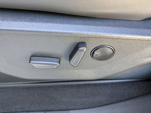 Used 2025 Ford F250 Lariat w/ Lariat Ultimate Package image 40