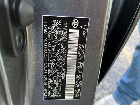Used 2011 Toyota Corolla LE image 40