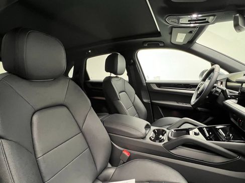 New 2026 Porsche Cayenne AWD/4WD image 18