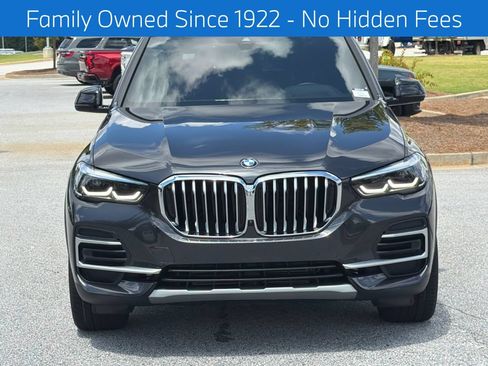 Used 2022 BMW X5 xDrive40i w/ Premium Package AWD/4WD image 2
