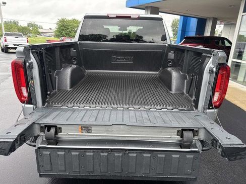 Used 2025 GMC Sierra 1500 SLT AWD/4WD image 28