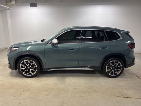 Used 2023 BMW X1 xDrive28i w/ Premium Package image 2