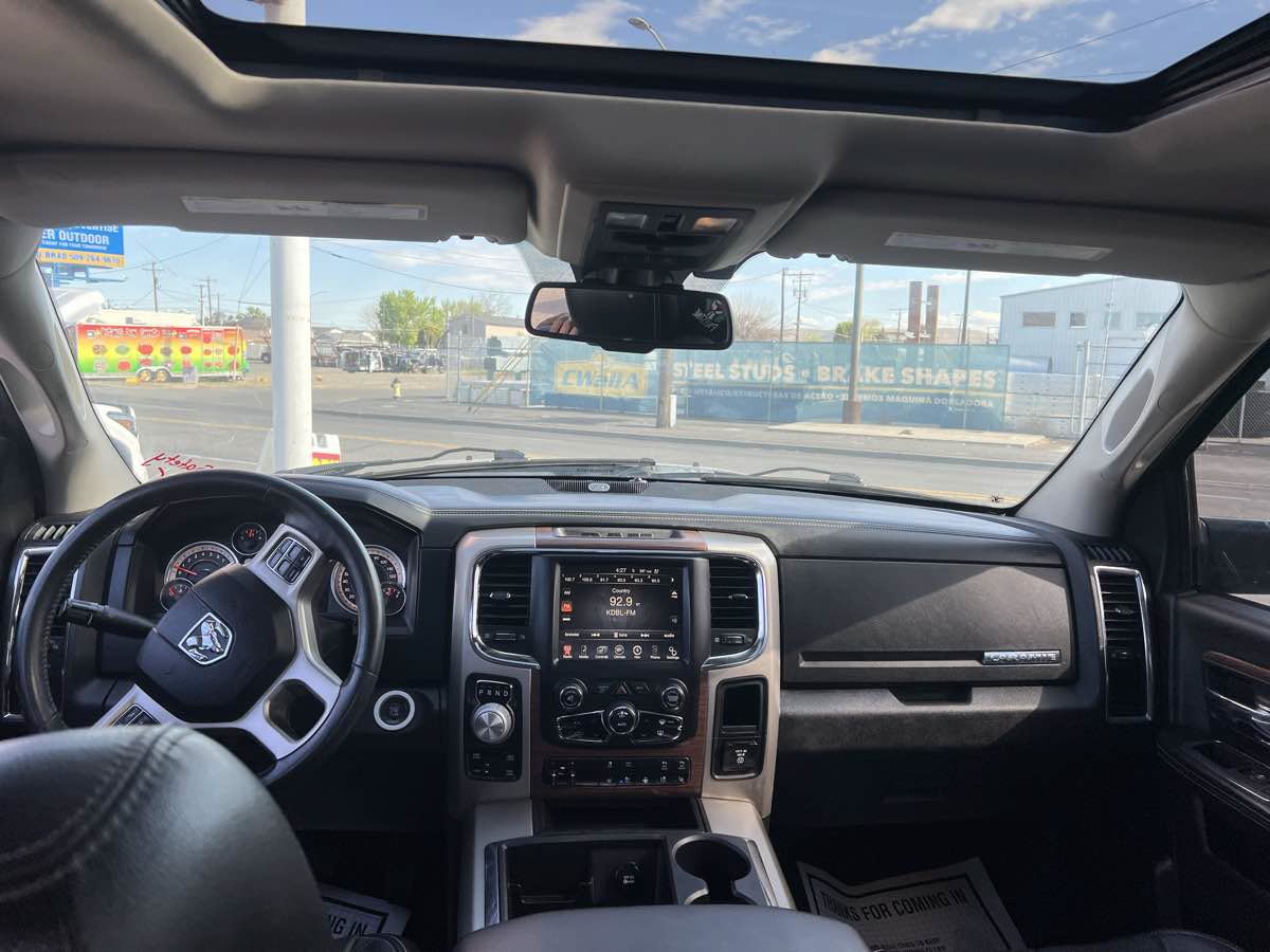 Used 2014 RAM 1500 Laramie w/ Trailer Tow Group AWD/4WD image 10
