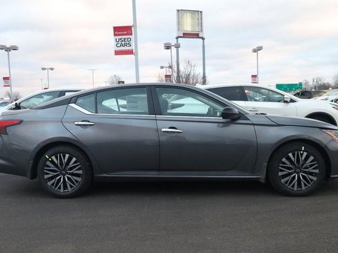 New 2025 Nissan Altima 2.5 SV image 26