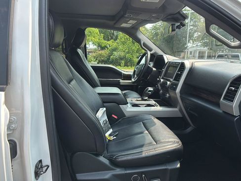 Used 2018 Ford F150 Lariat w/ Equipment Group 502A Luxury AWD/4WD image 20