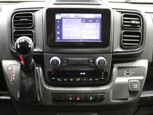 Used 2024 RAM ProMaster 2500 w/ Convenience Group image 24