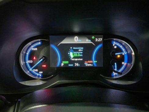Used 2025 Toyota RAV4 XLE AWD/4WD image 17