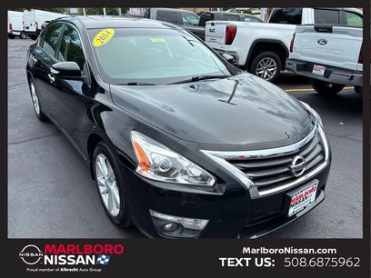 Used 2014 Nissan Altima 2.5 SV w/ Convenience Package