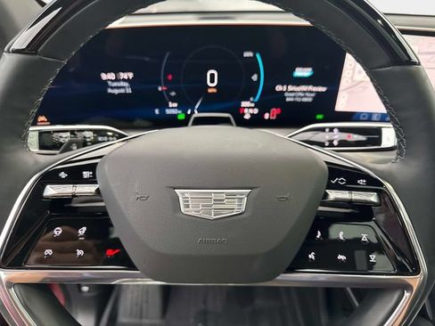 New 2026 Cadillac Vistiq Luxury w/ LPO, Floor Liner Package AWD/4WD image 28