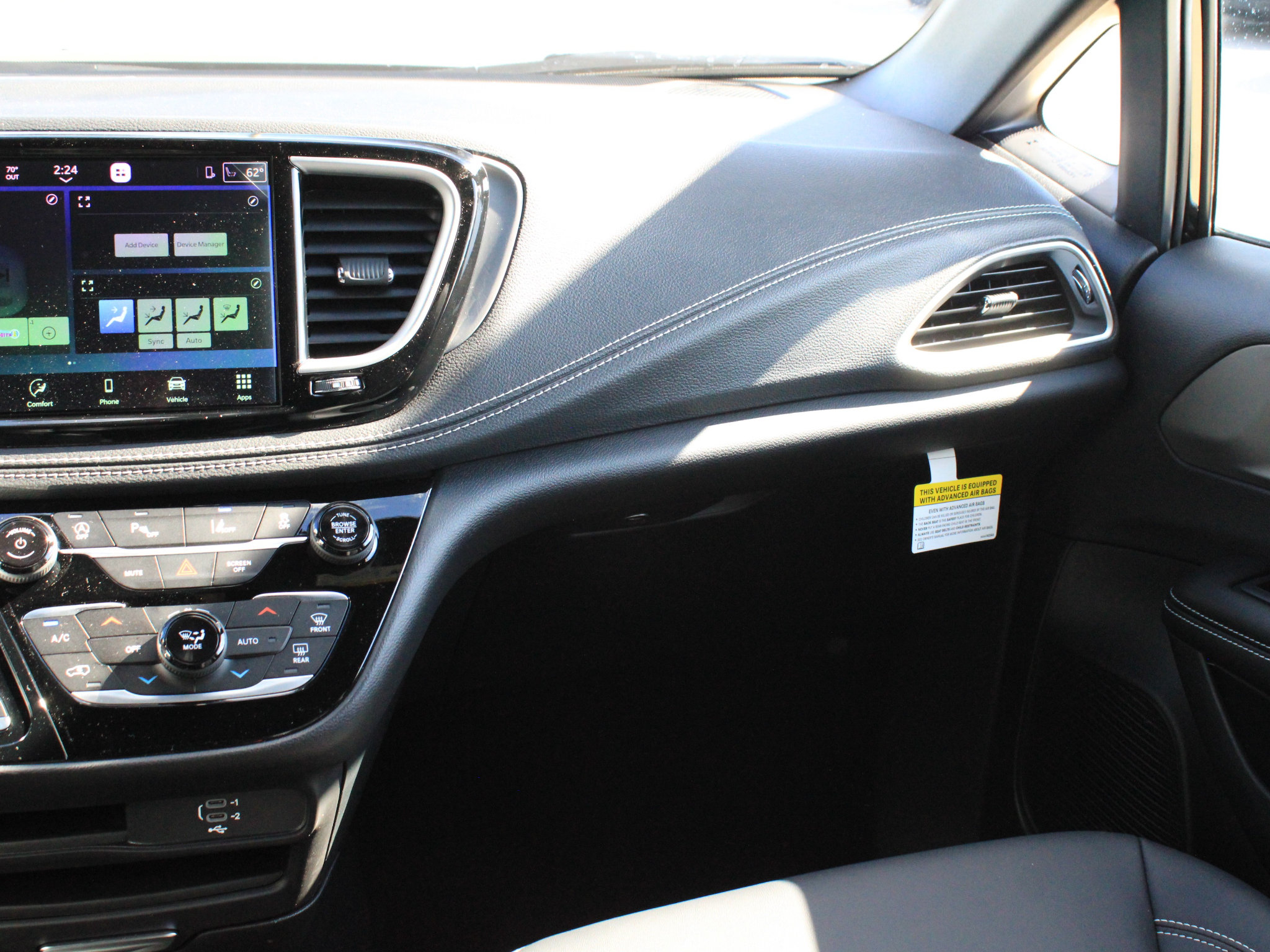 New 2027 Chrysler Pacifica Select FWD image 28