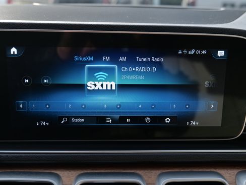 Used 2021 Mercedes-Benz GLE 350 4MATIC w/ AMG Line Exterior image 31