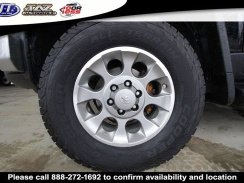 Used 2013 Toyota FJ Cruiser 4WD image 8