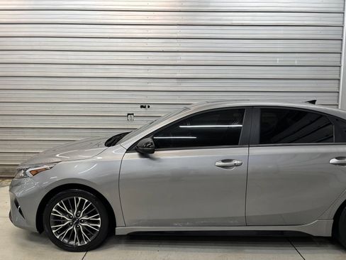 Used 2024 Kia Forte GT-Line w/ GT-Line Premium Package FWD image 3