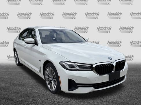 Used 2023 BMW 530e w/ Premium Package image 2