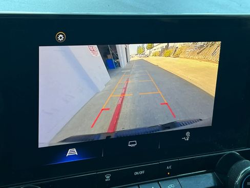 Used 2023 Chevrolet Colorado W/T image 22