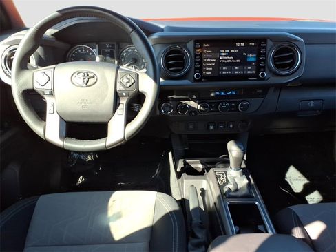 Used 2023 Toyota Tacoma TRD Off-Road image 15