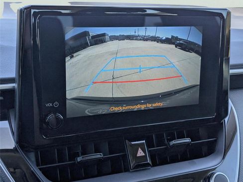 Used 2024 Toyota Corolla LE image 18