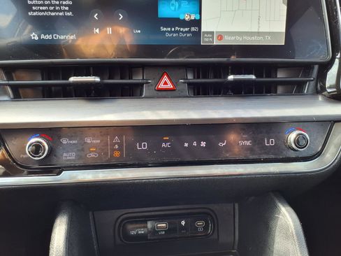 Used 2023 Kia Sportage EX image 7