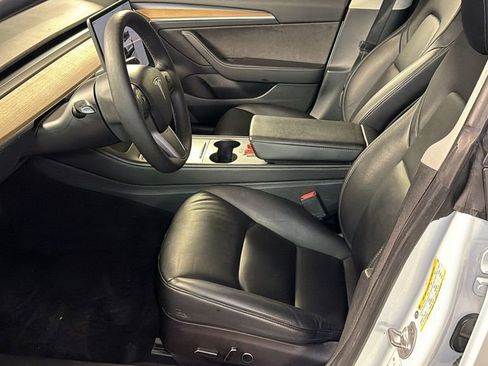 Used 2023 Tesla Model 3 Standard Range image 19