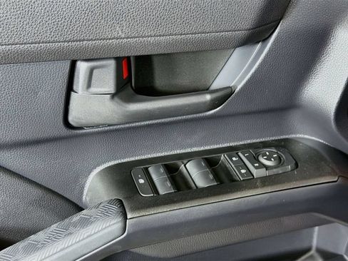 New 2026 Toyota 4Runner SR5 AWD/4WD image 16