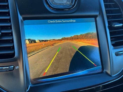 Used 2019 Chrysler 300 S image 29