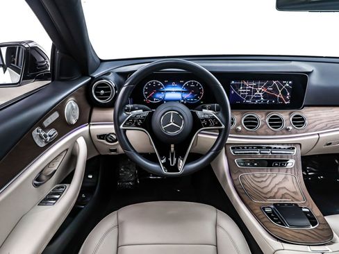 Certified 2022 Mercedes-Benz E 450 4MATIC Sedan image 6