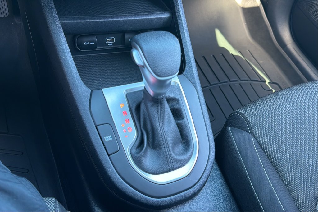 Used 2024 Kia Forte LXS w/ LXS Technology Package FWD image 25