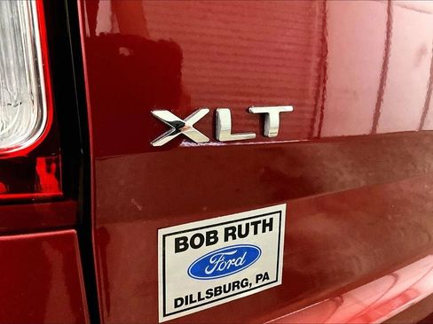 Used 2014 Ford Explorer XLT image 13