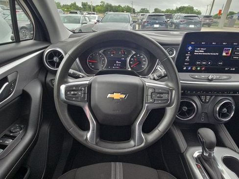 Used 2025 Chevrolet Blazer LT AWD/4WD image 22