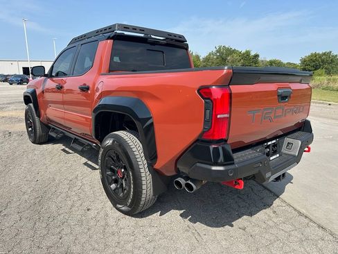 Used 2024 Toyota Tacoma TRD Pro AWD/4WD image 7