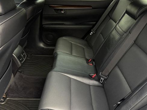 Used 2014 Lexus ES 350 w/ Premium Package FWD image 31